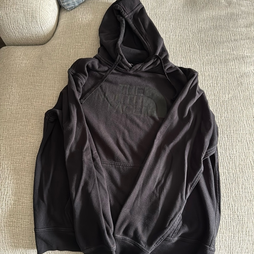 Men’s North Face hoodie
